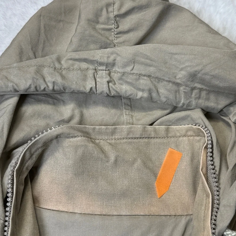 Vtg Banana Republic Zip Vest M Tan Stowaway Hood Safari Utility Taiwan 80s Flaws